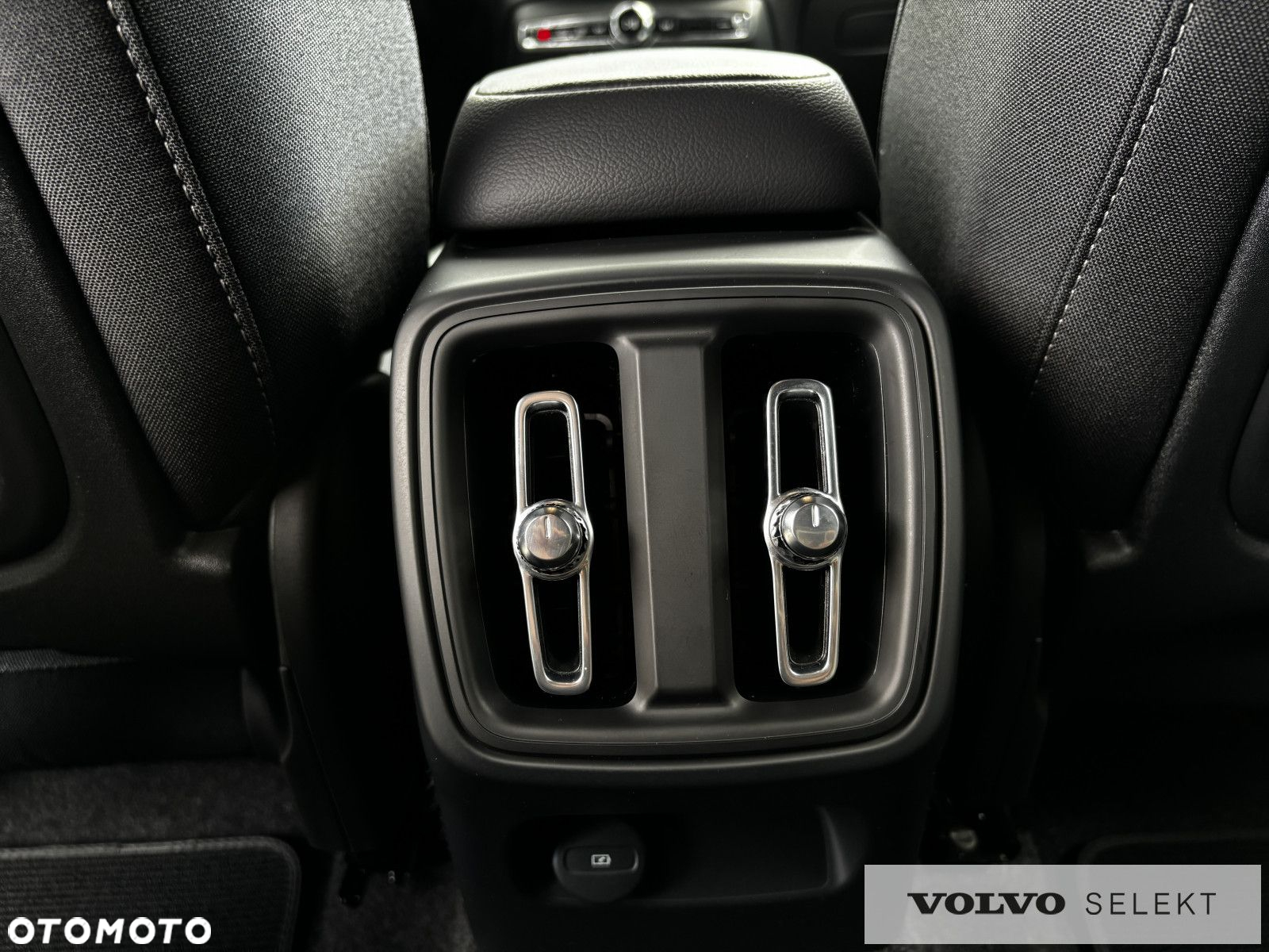 Volvo XC 40 - 21