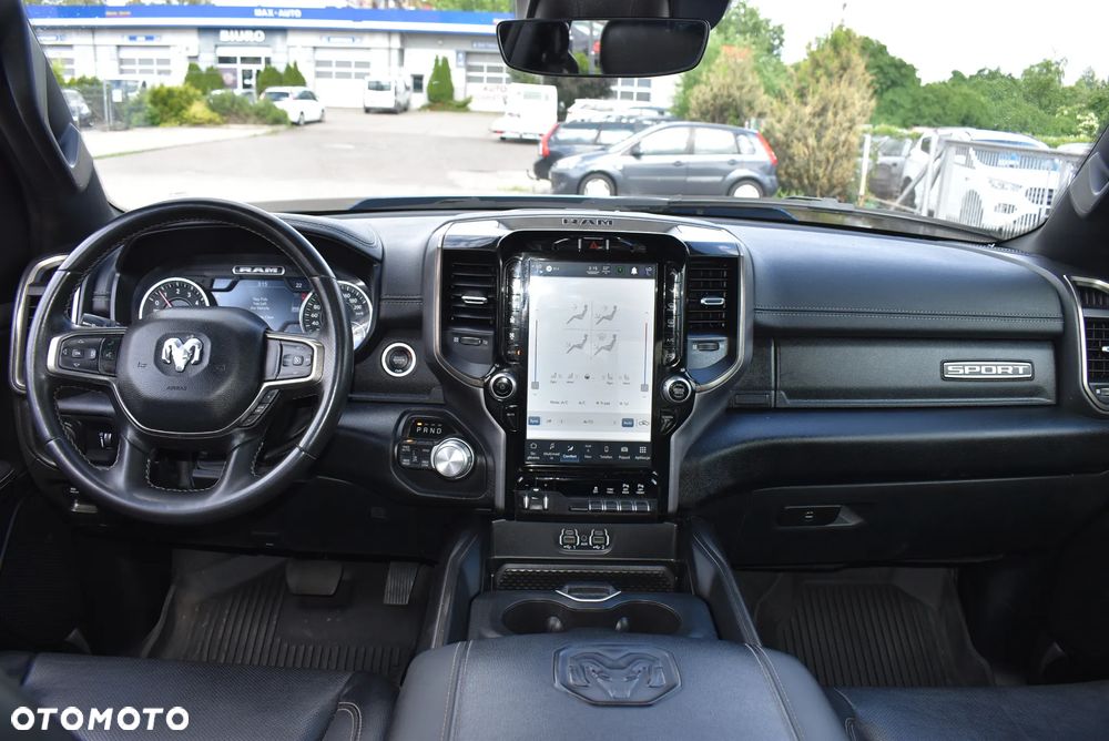 RAM 1500 Crew Cab Sport - 19