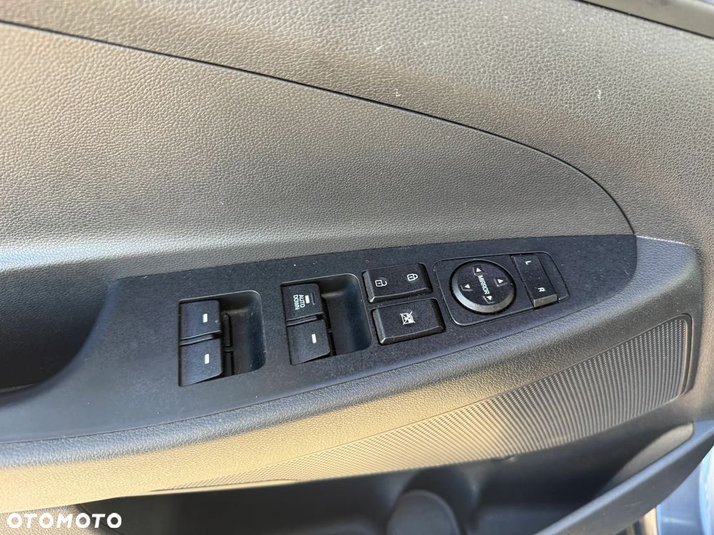 Hyundai Tucson 1.6 GDI BlueDrive GO 2WD - 22