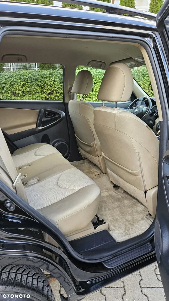Toyota RAV4 - 7