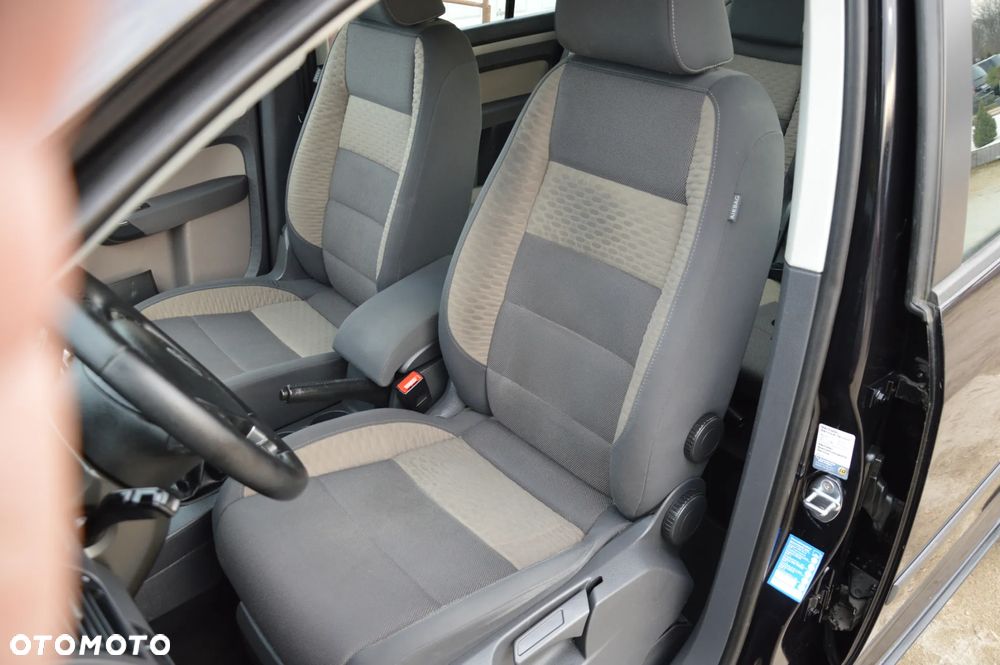 Volkswagen Touran 2.0 TDI DPF Cross - 20