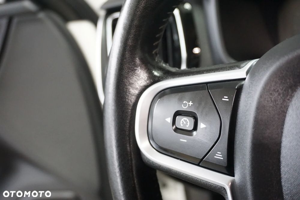 Volvo V60 D3 Geartronic - 33