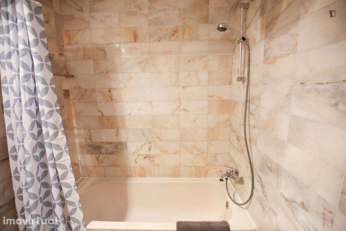 Quarto - localizado em Olaias Lisbon - Grande imagem: 4/46