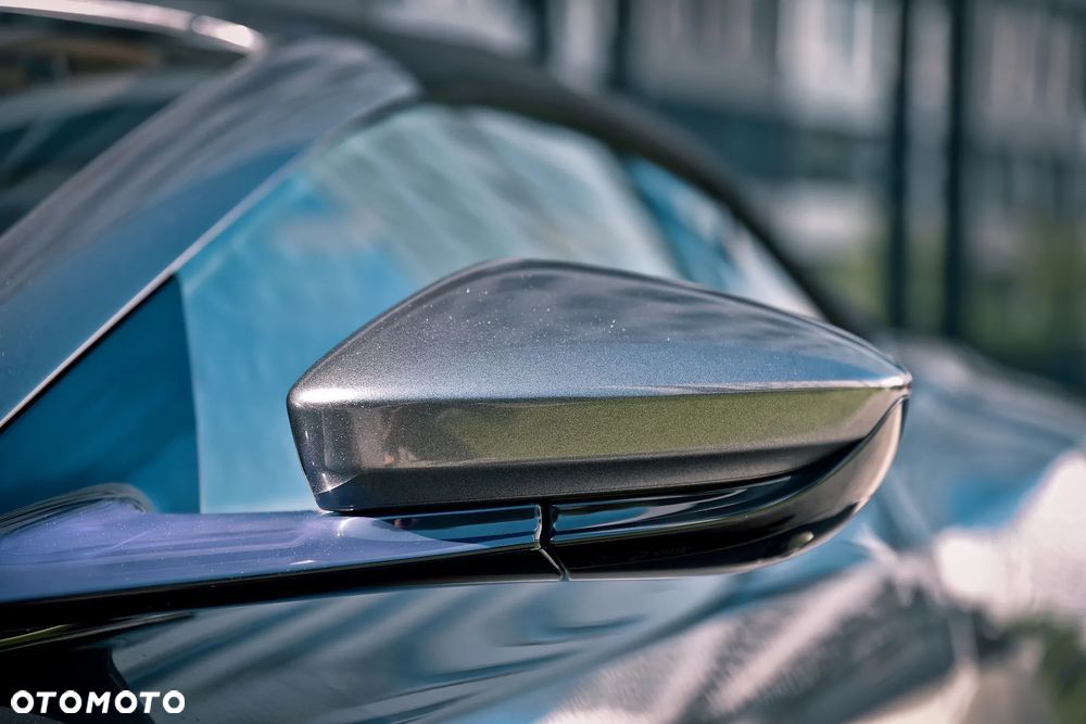 Aston Martin DB11 V8 Volante - 16