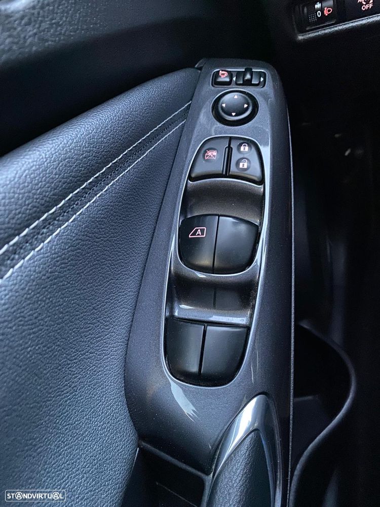 Nissan Juke 1.0 DIG-T N-Connecta DCT - 15