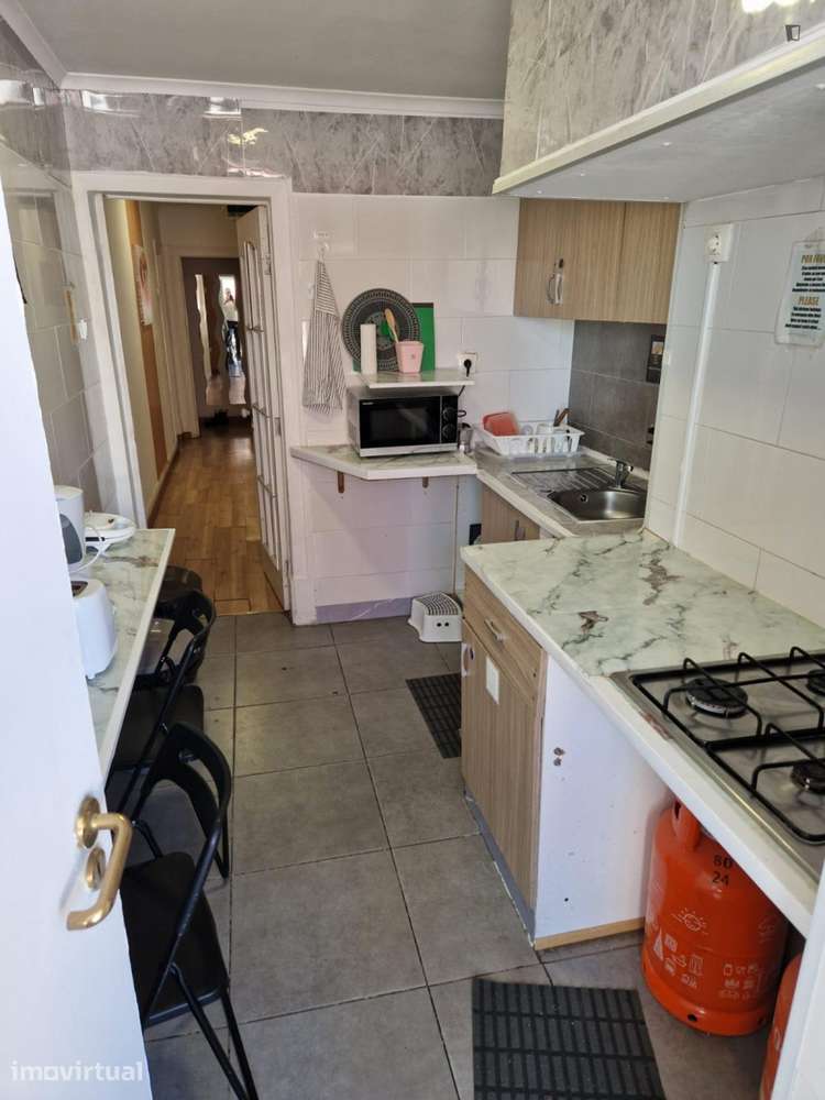 Quarto - localizado em Arroios Lisbon - Grande imagem: 2/23
