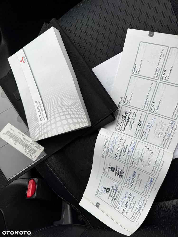 Mitsubishi Outlander - 40