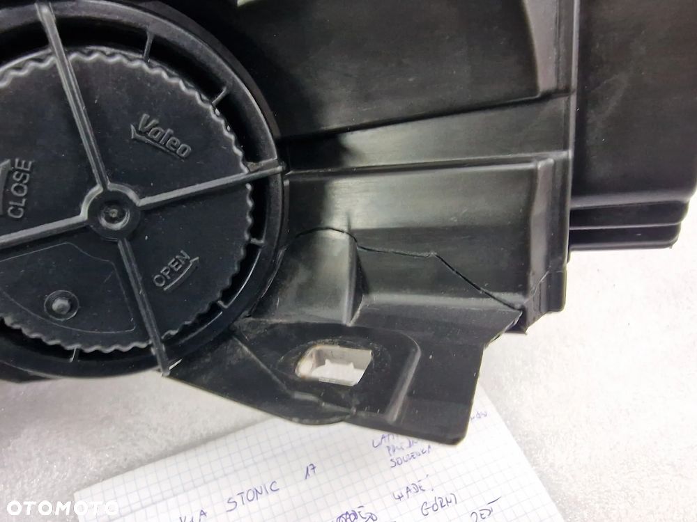 AUDI Q2 81A 16- PRAWA LAMPA PRZEDNIA PRZÓD ZWYKŁA , NR 81A941004 , NR AUKCJI LA733 - 14