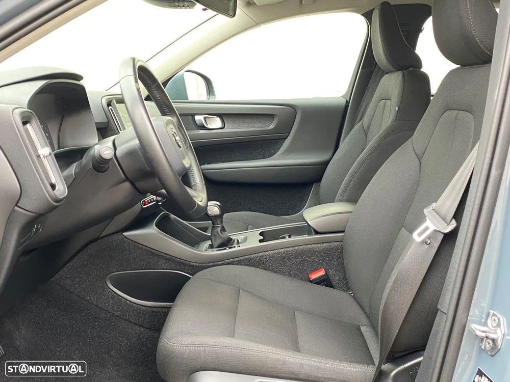 Volvo XC 40 2.0 D3 Momentum - 4