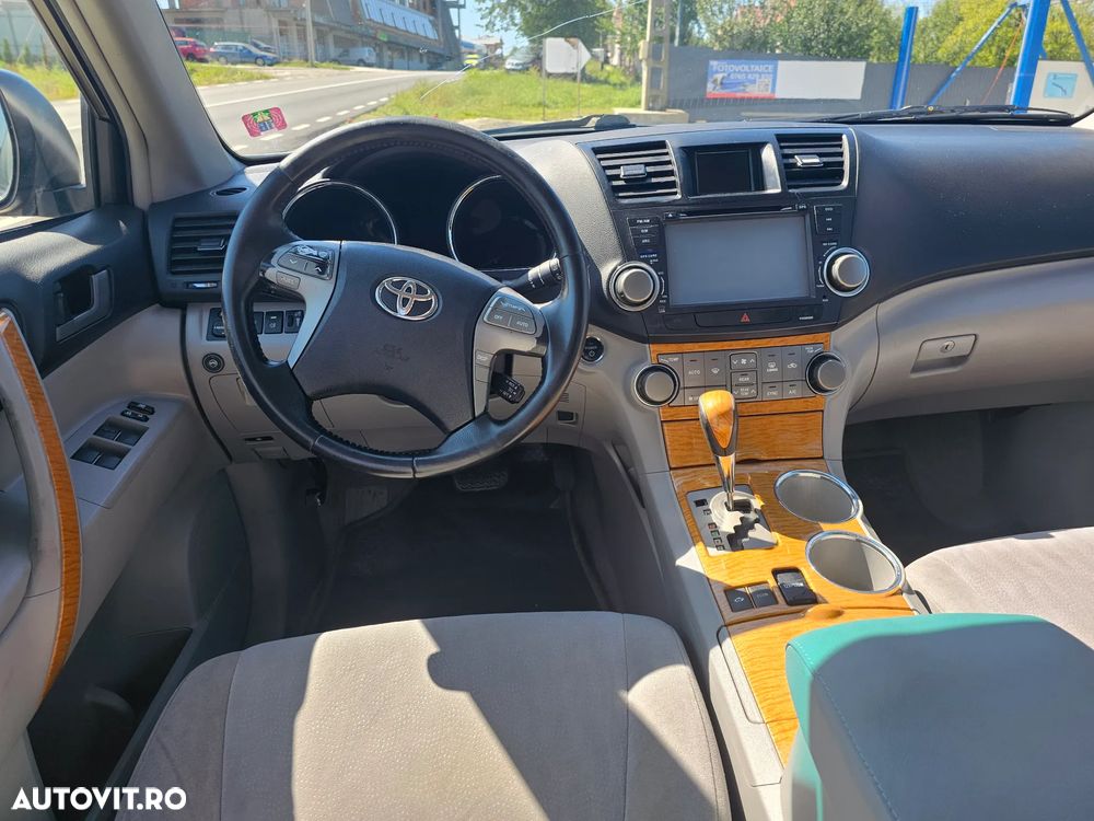 Toyota Highlander - 8