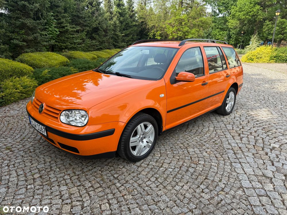 Volkswagen Golf 1.6 Basis - 1