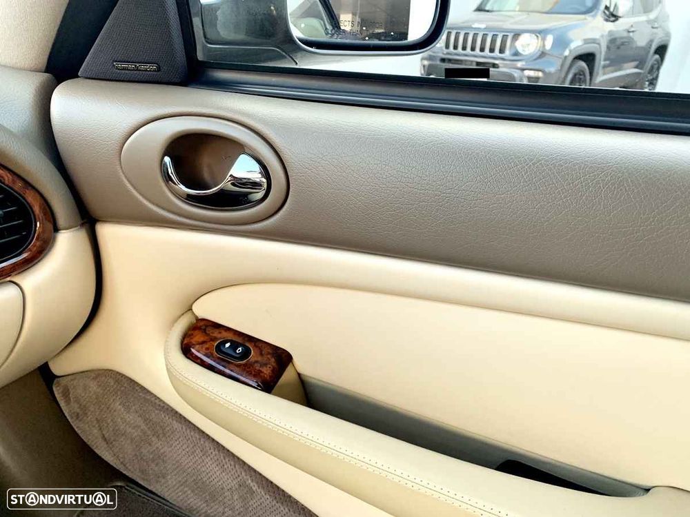 Jaguar XK XK8 4.0 Convertible Classic - 21