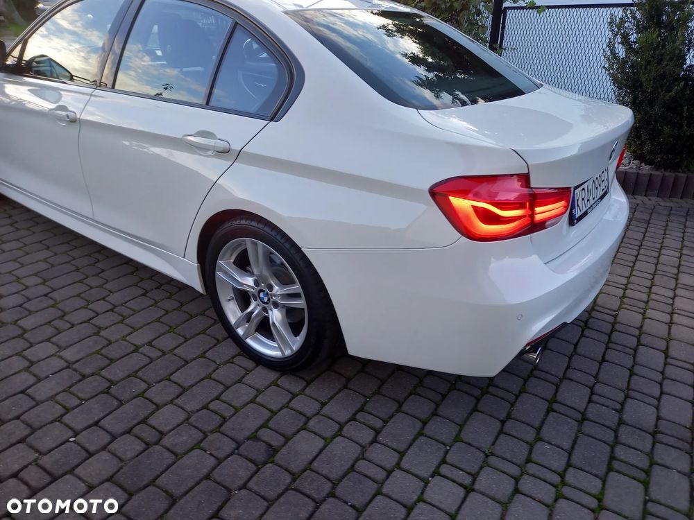 BMW Seria 3 318d M Sport Shadow - 31