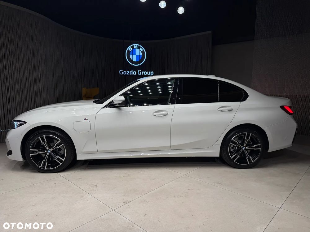 BMW Seria 3 330e xDrive M Sport sport - 4