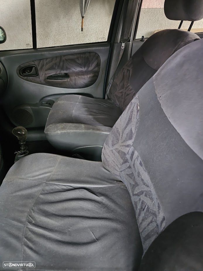 Renault Mégane Scénic 1.4 RN - 4