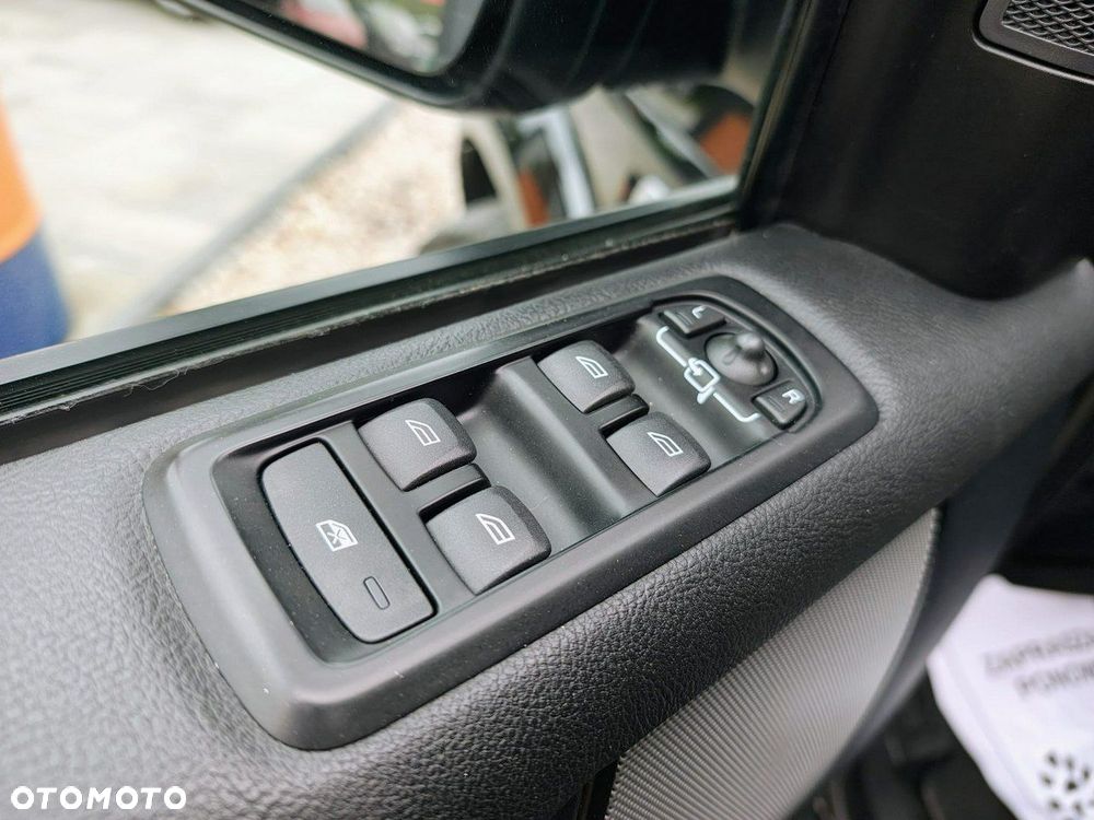 Land Rover Discovery - 27
