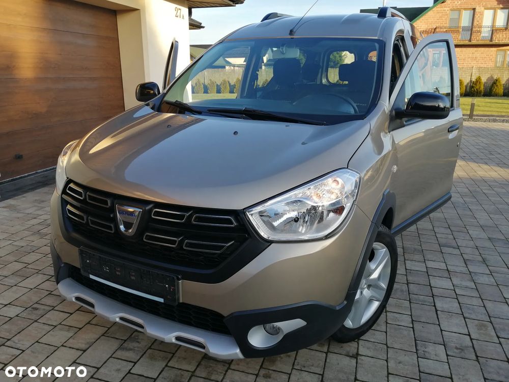 Dacia Dokker TCe 115 N1 Stepway Celebration - 40