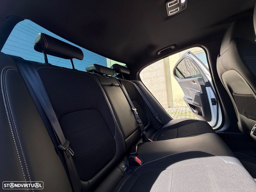 Jaguar XE 20d AWD Aut. R-Sport - 16