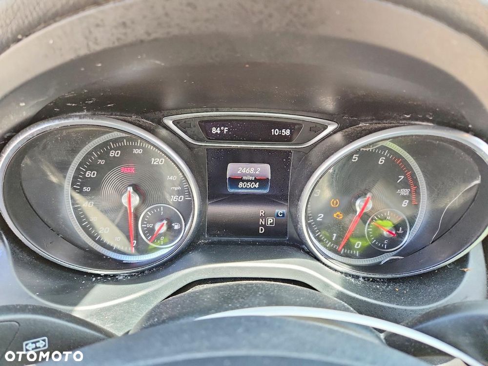 Mercedes-Benz CLA 250 4Matic 7G-DCT UrbanStyle Edition - 10