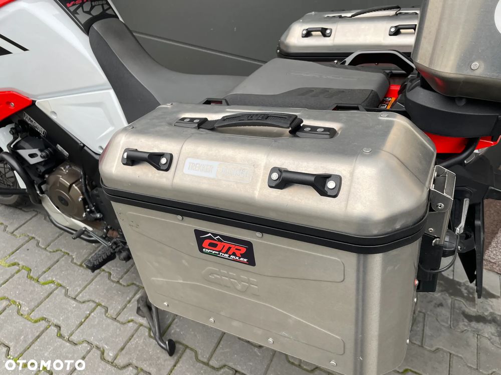 Suzuki V-STROM - 7