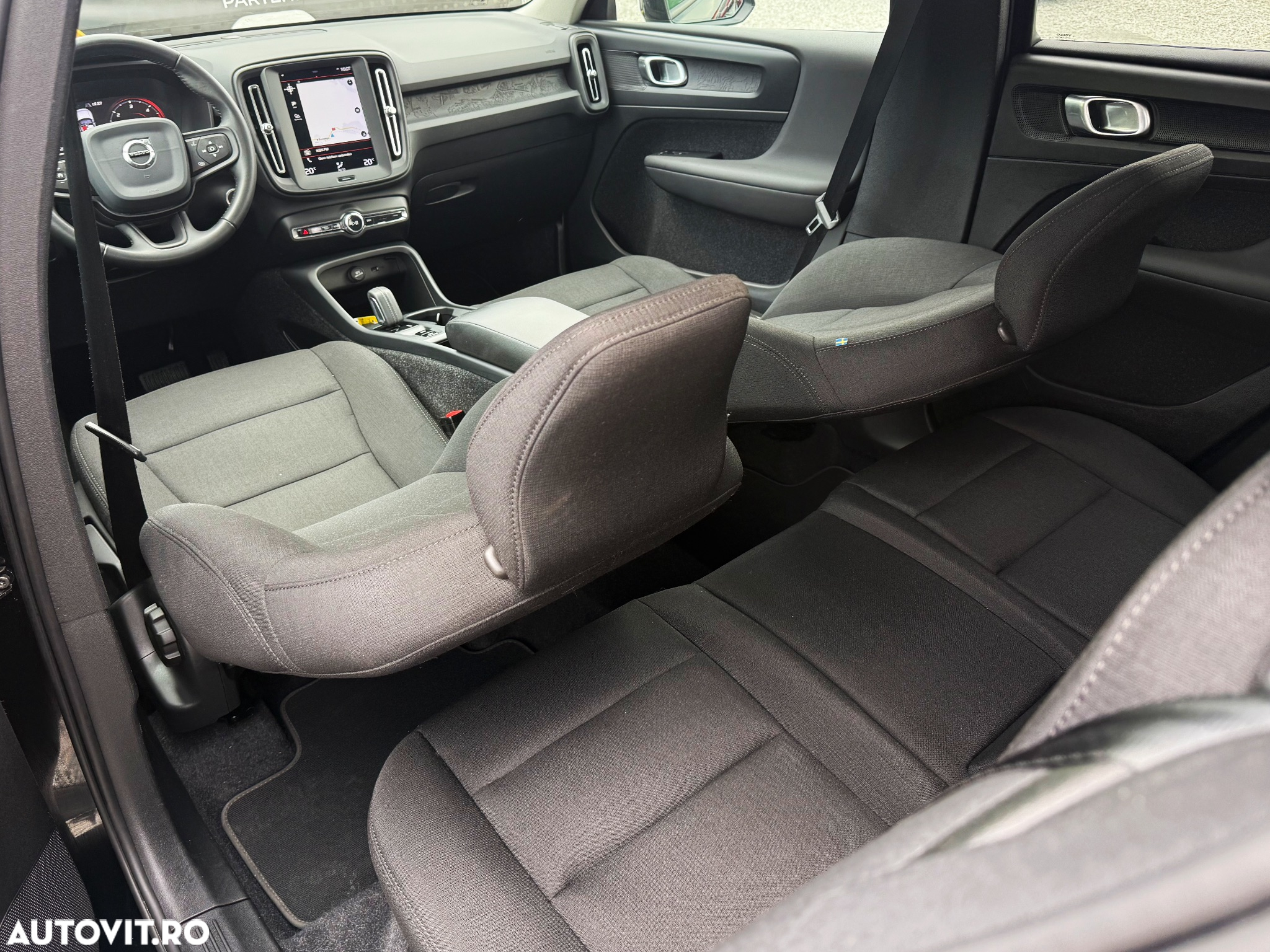 Volvo XC 40 D3 AWD Momentum - 22