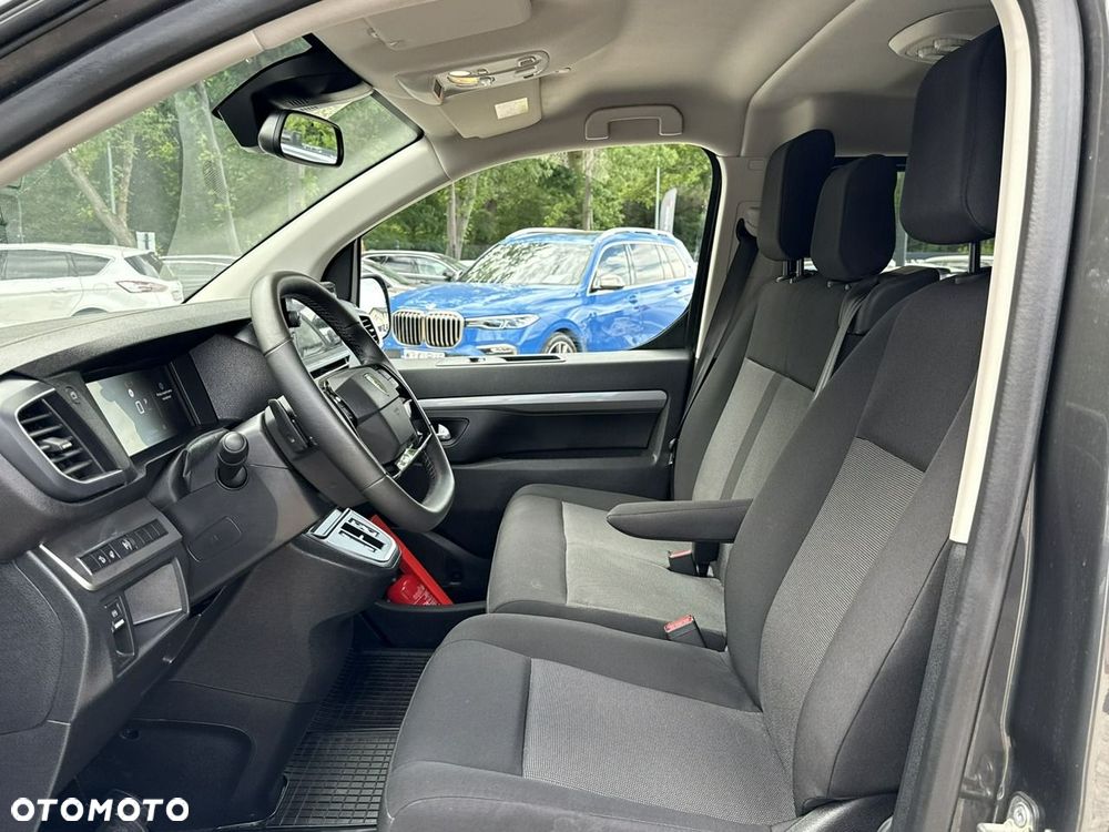 Peugeot Traveller - 10
