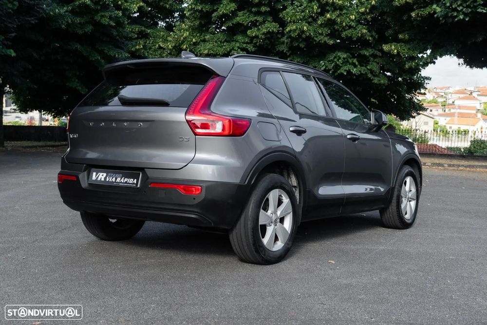 Volvo XC 40 2.0 D3 - 7