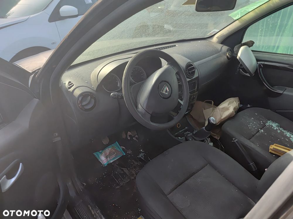 Dacia Duster 1.5 dCi Laureate 4x4 - 12