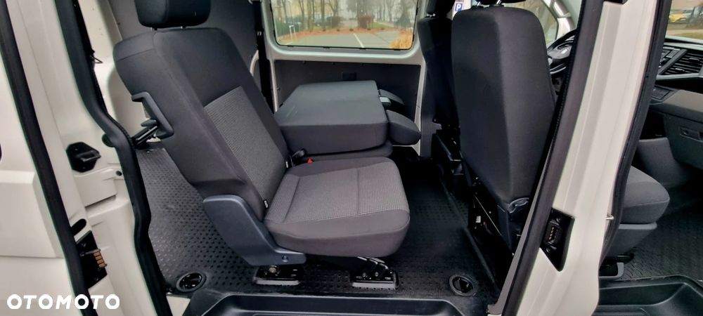 Volkswagen Transporter L1H1 Plus Trendline DSG - 19