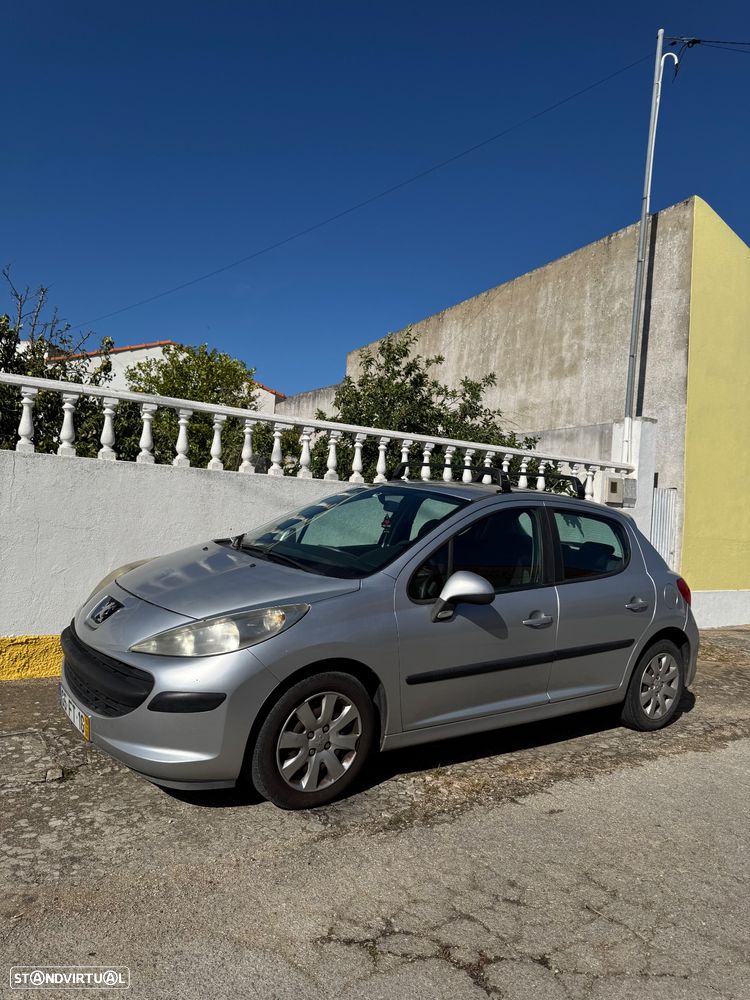 Peugeot 207 1.4 HDi Urban - 17