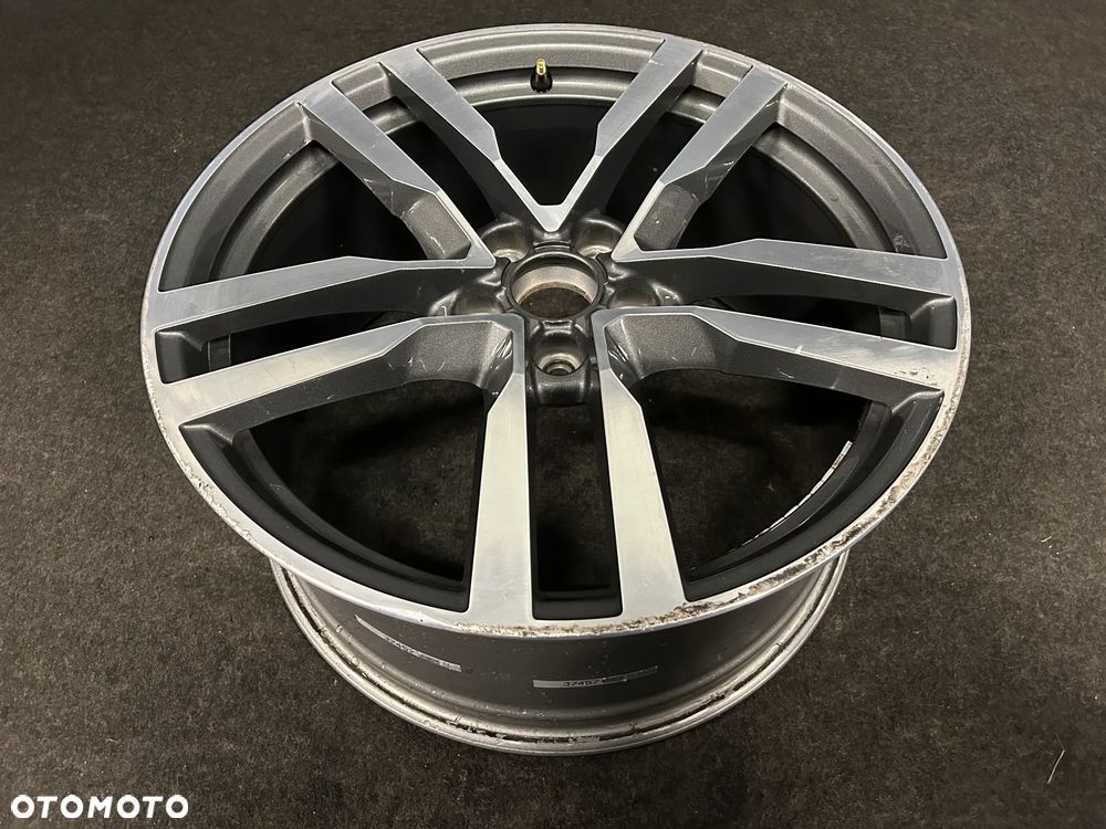 Alufelga Audi TT 8S 19 cali 5x112 1szt. 8S0601025F - 2