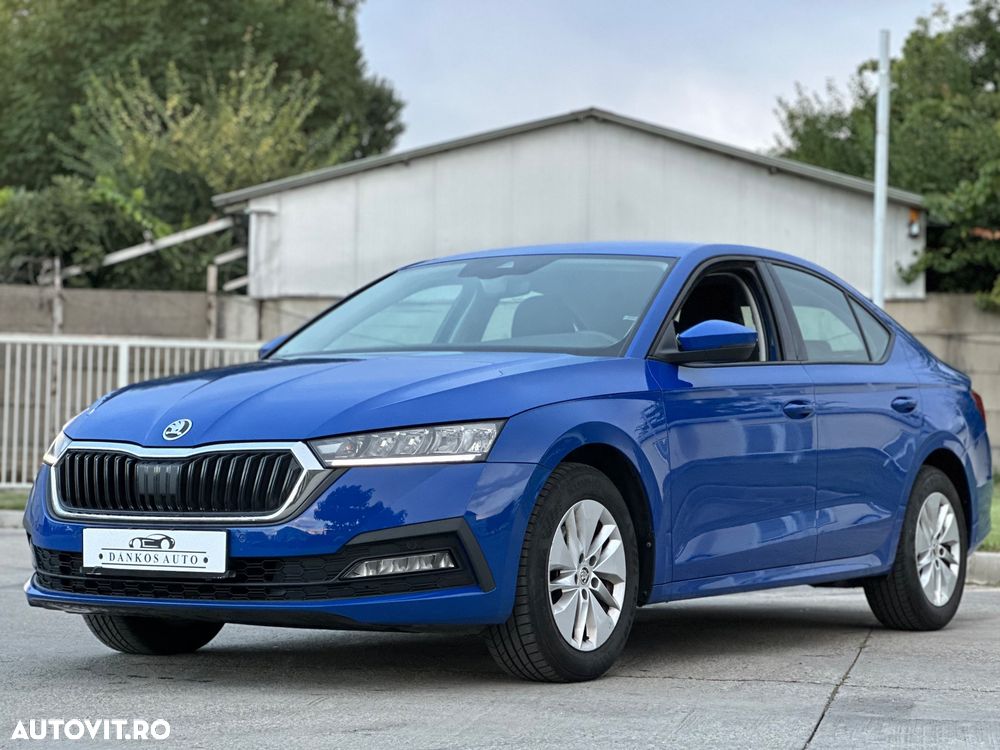 Skoda Octavia 2021 photo 2