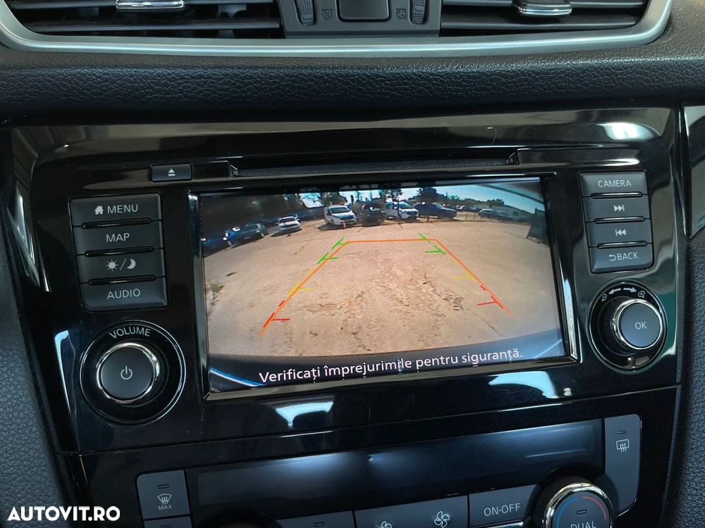 Nissan Qashqai 1.7 dCi Xtronic ALL-MODE 4x4i ACENTA - 11