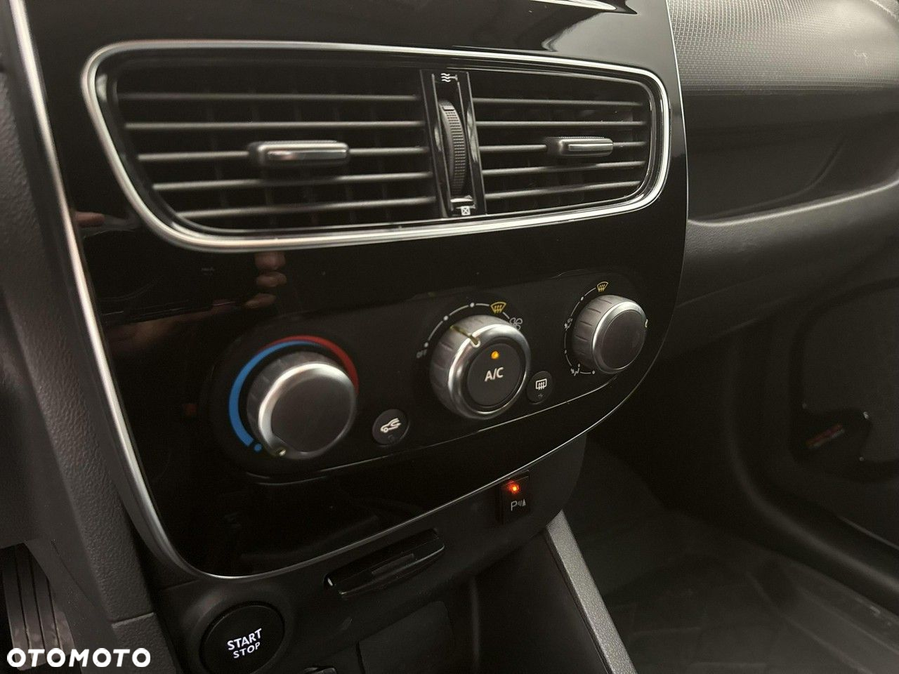 Renault Clio - 22