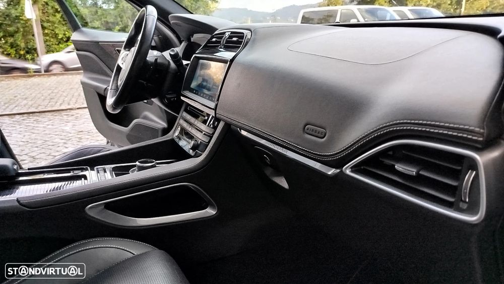 Jaguar F-Pace 2.0 i4D R-Sport AWD Aut. - 14