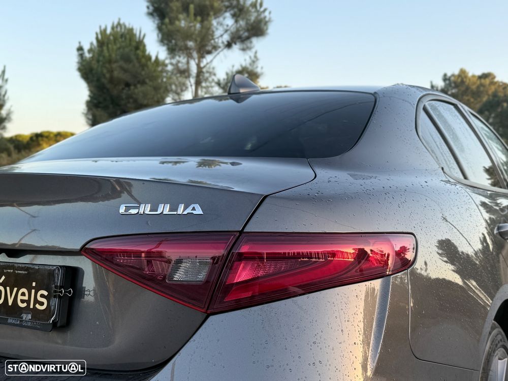 Alfa Romeo Giulia 2.2 D Super AT8 - 12