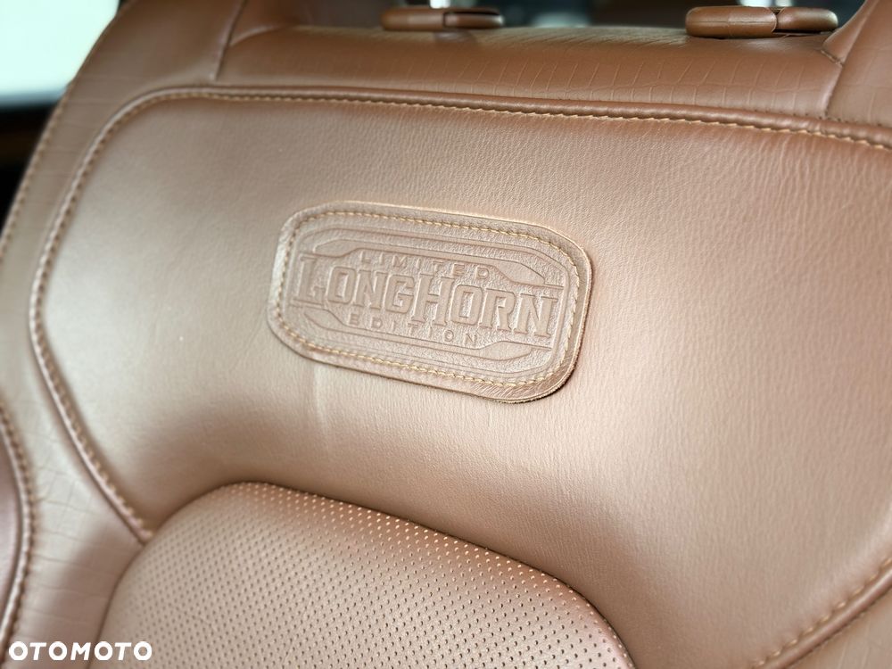 RAM 1500 5.7 Crew Cab Longbed Longhorn Chrome - 18