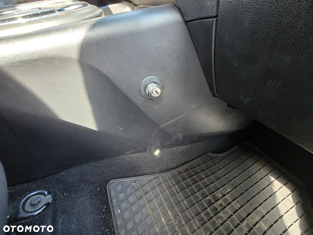 Kia Sportage 2.0 CRDI L AWD - 12