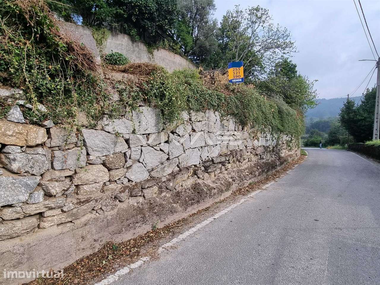 Terreno Urbano  Venda em São João de Rei,Póvoa de Lanhoso - Grande imagem: 2/3