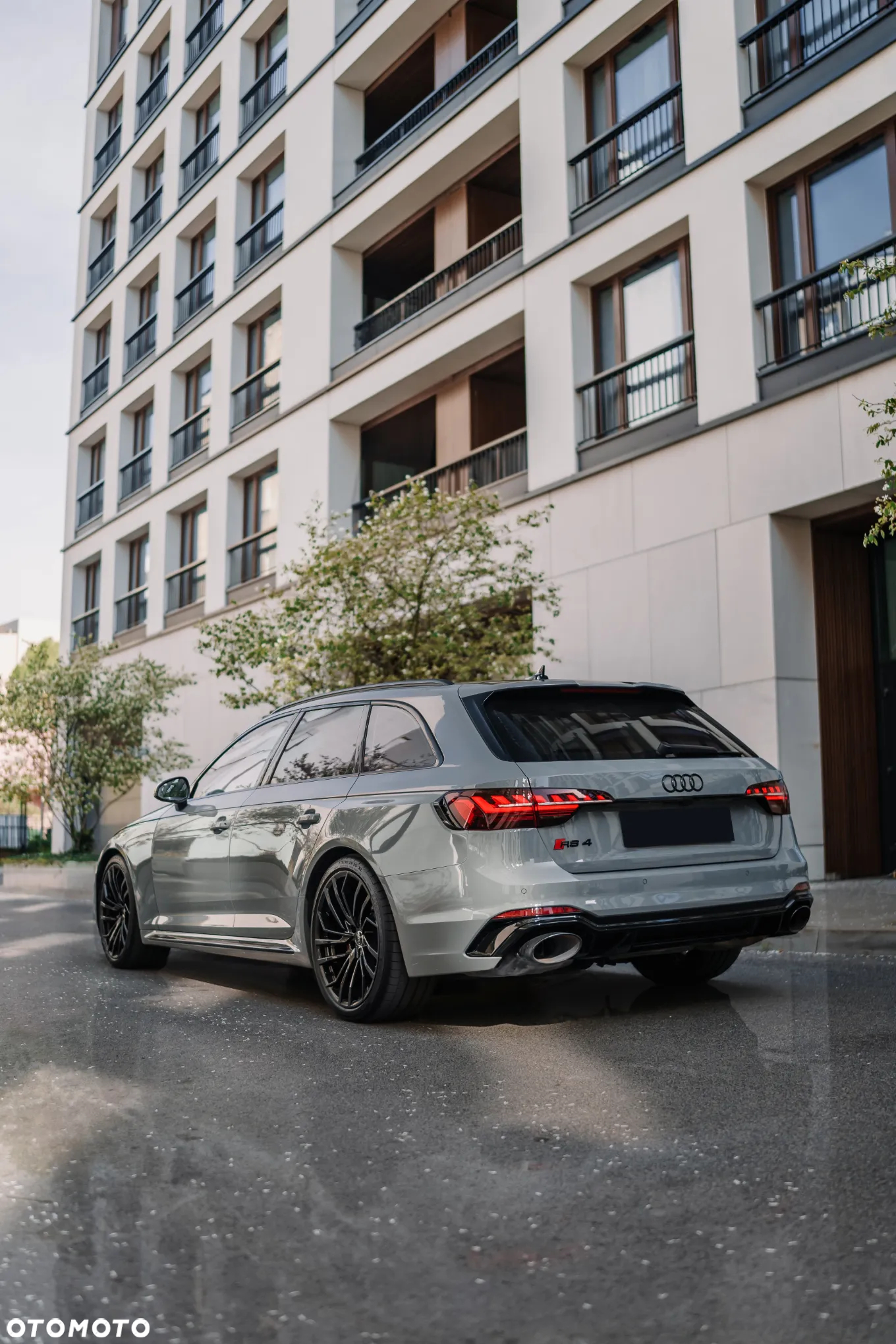 Audi RS4 TFSI Quattro Tiptronic - 11