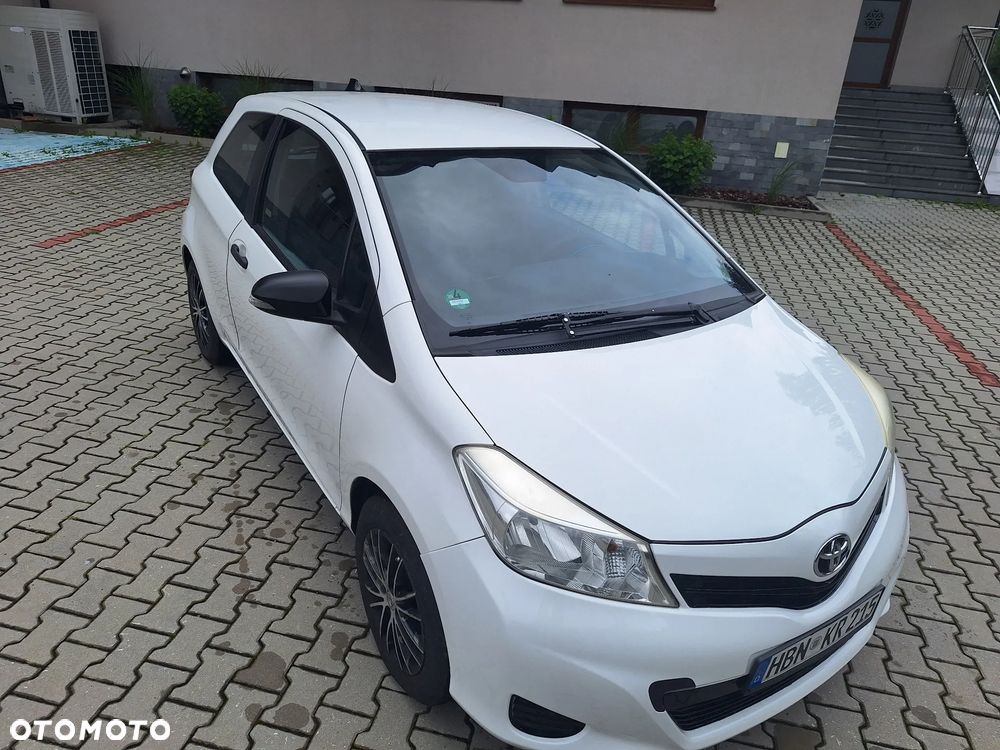 Toyota Yaris - 17