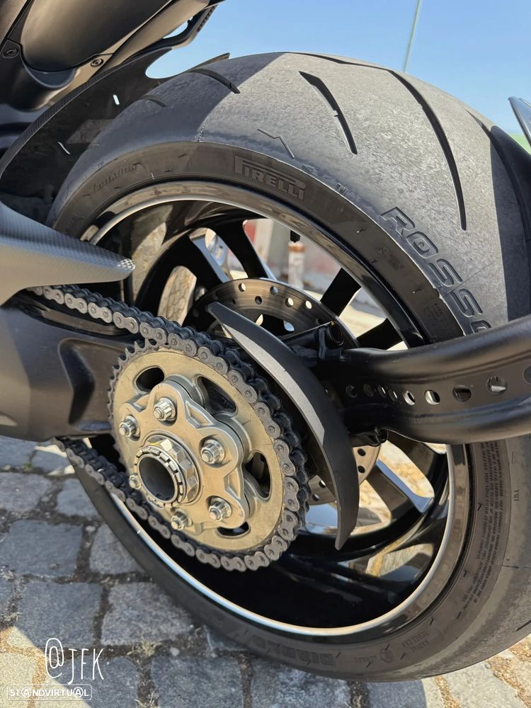 Ducati Diavel Carbon Edition - 24