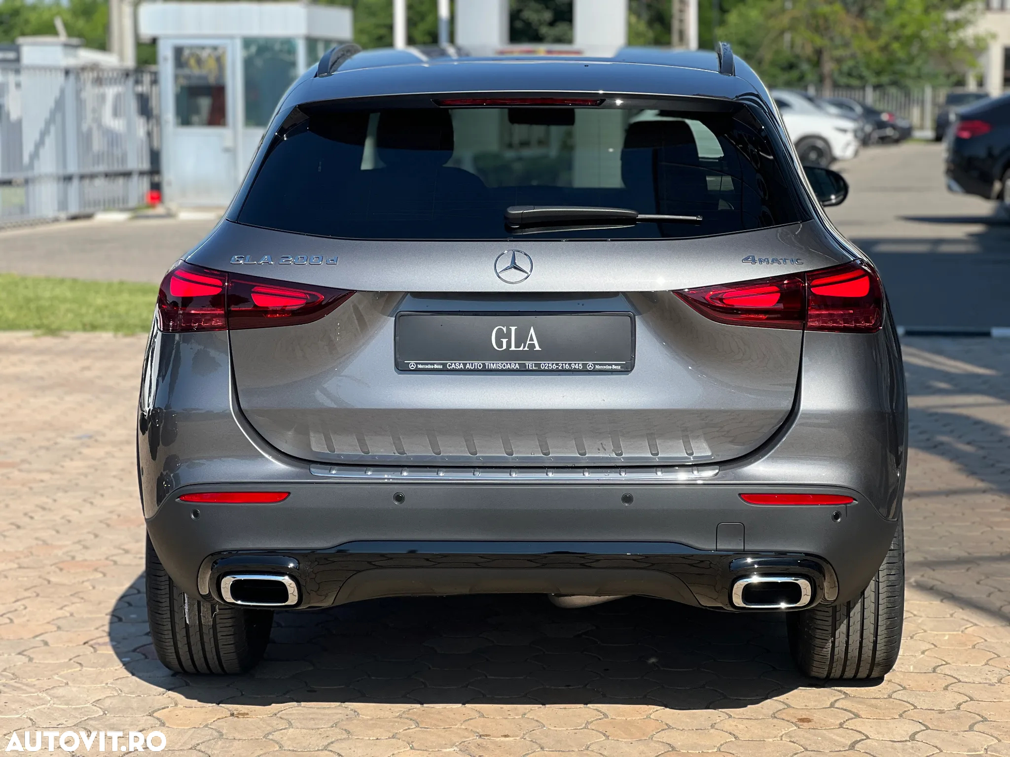Mercedes-Benz GLA 200 d 4MATIC Aut. - 4