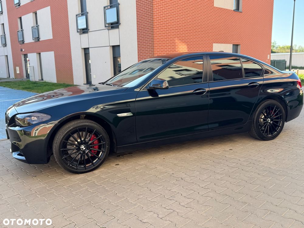 BMW Seria 5 528i xDrive - 11