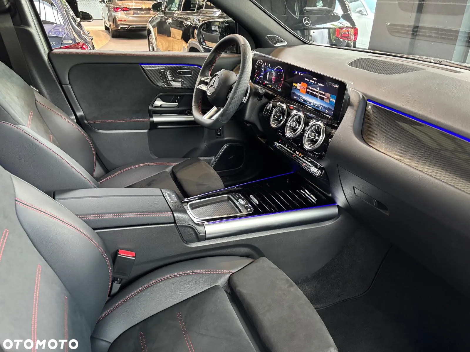 Mercedes-Benz GLA 200 d 4-Matic AMG Line 8G-DCT - 12