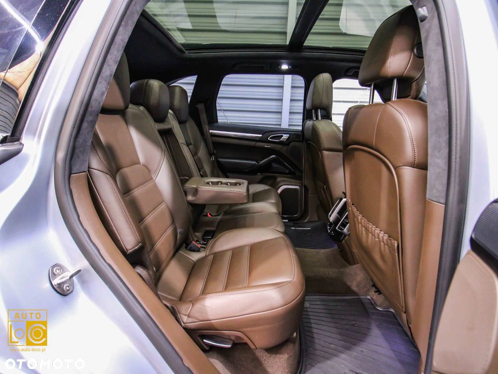 Porsche Cayenne S Diesel Platinum Edition - 11