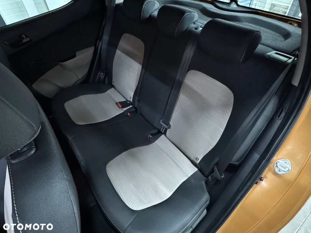 Hyundai i10 - 15