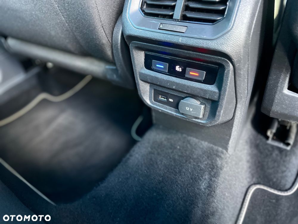 Volkswagen Tiguan - 31