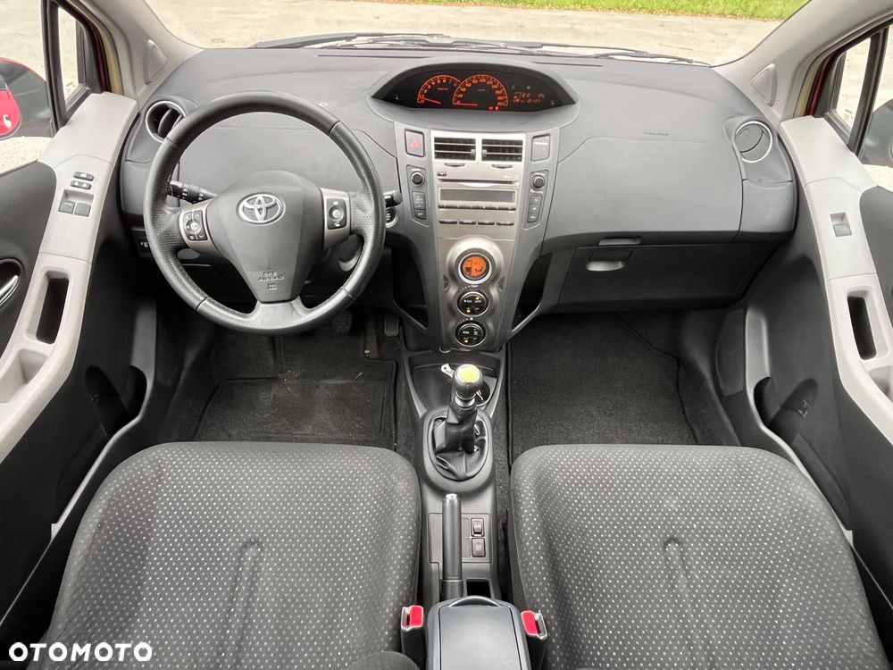 Toyota Yaris - 8