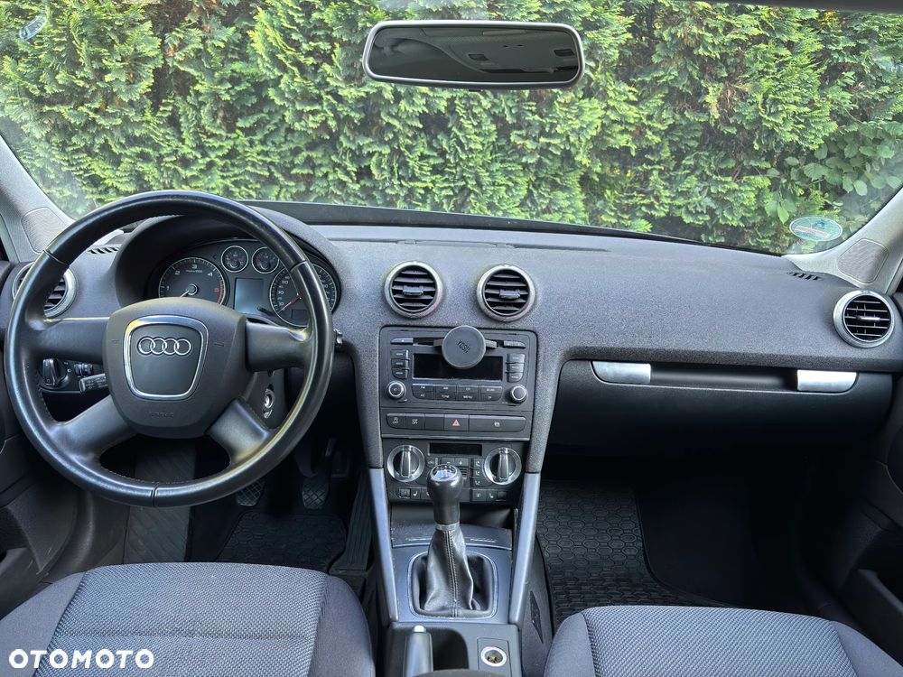 Audi A3 3-drzwiowe 1.6 TDI DPF Attraction - 5